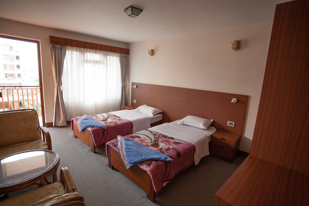 Maya Guest House Thimi Exteriér fotografie